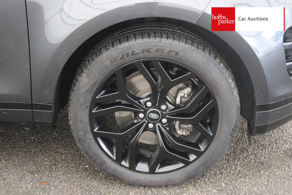 LAND ROVER R R EVOQUE R-DYN HSE D MHEV A image 9