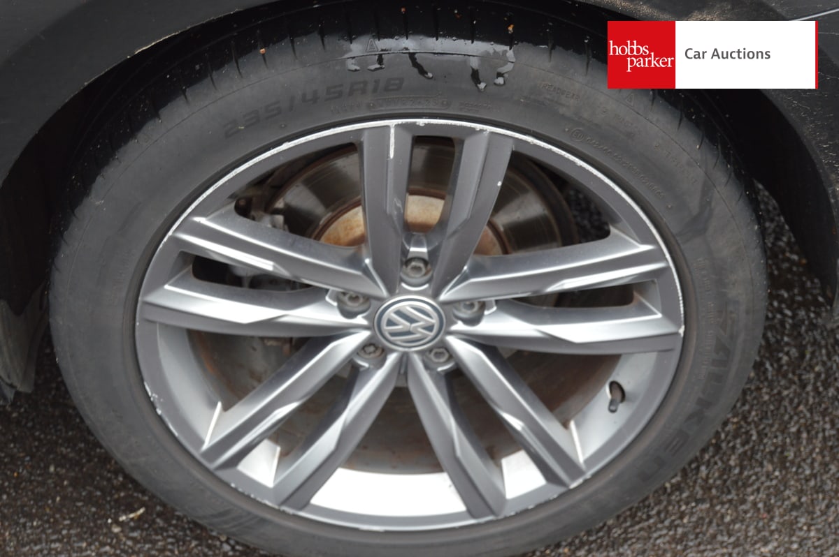 VOLKSWAGEN PASSAT GT TDI BMT S-A image 12