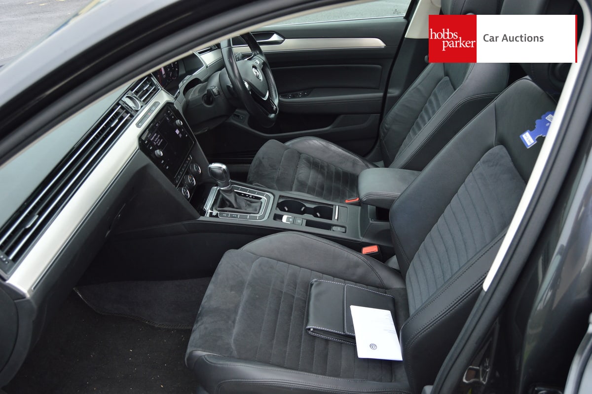 VOLKSWAGEN PASSAT GT TDI BMT S-A image 13