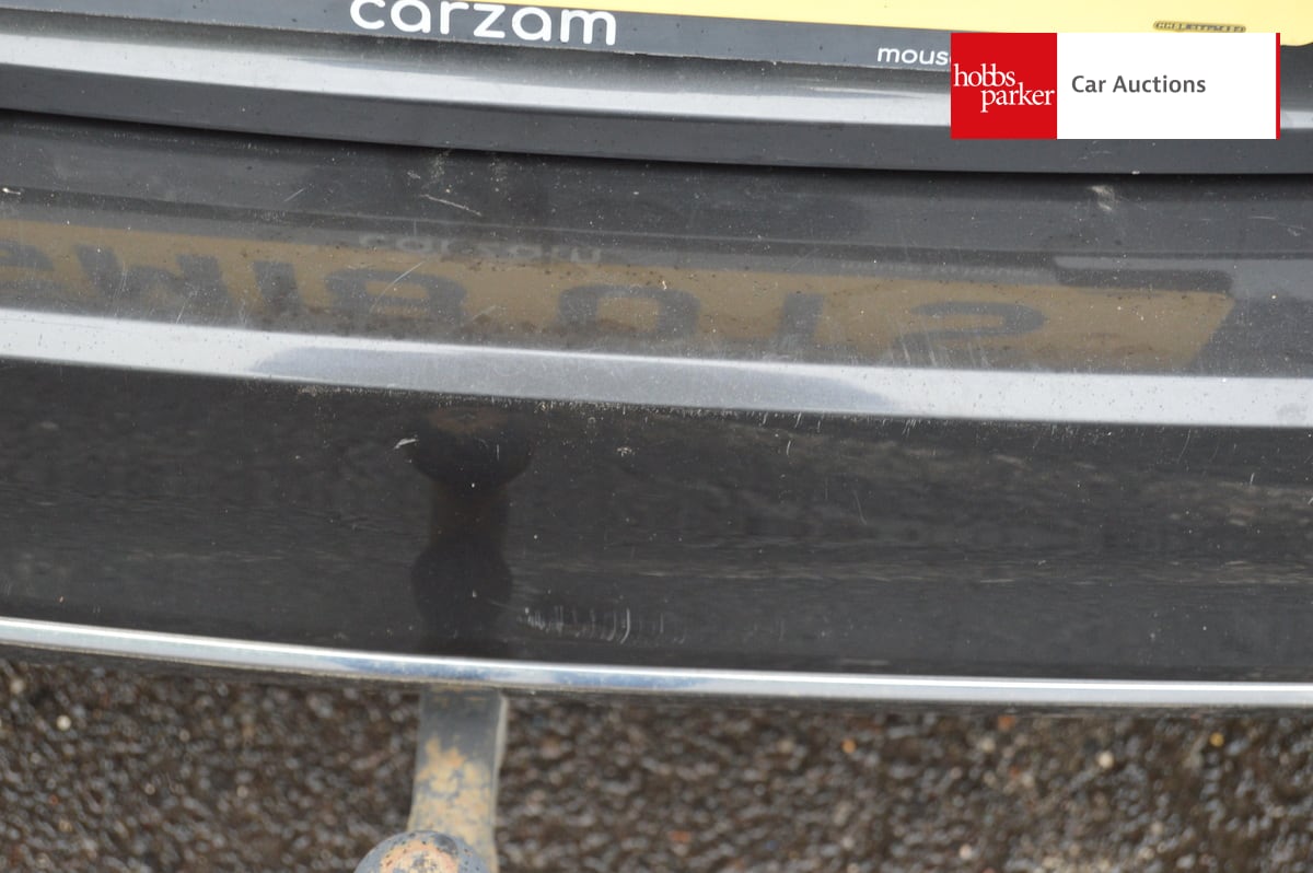 VOLKSWAGEN PASSAT GT TDI BMT S-A image 23