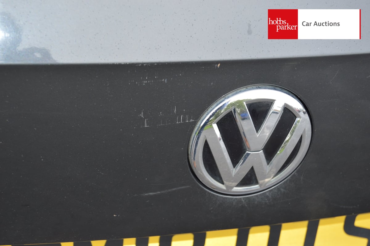 VOLKSWAGEN PASSAT GT TDI BMT S-A image 24