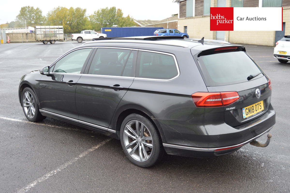 VOLKSWAGEN PASSAT GT TDI BMT S-A image 5