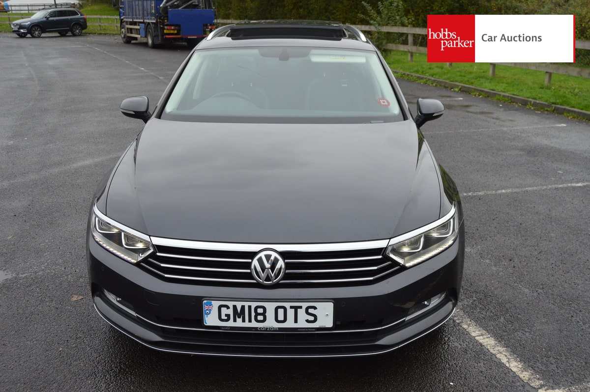 VOLKSWAGEN PASSAT GT TDI BMT S-A image 8