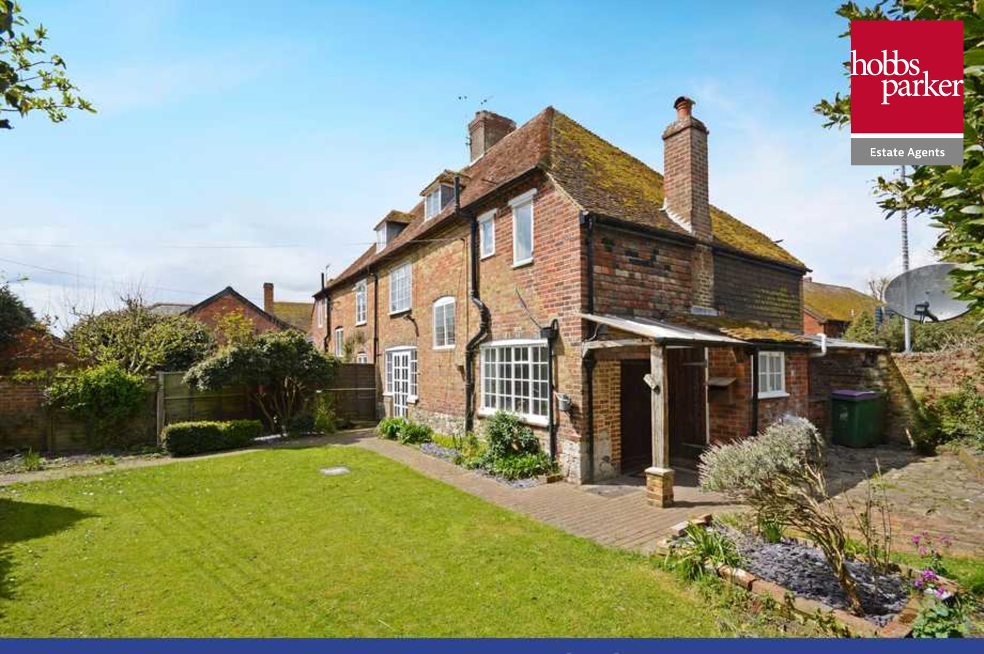 4 Bedroom Semidetached house Sold in New Romney TN28 Hobbs Parker