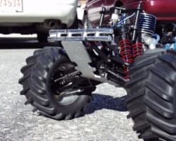 TRA T-Maxx Silver Aluminum 3mm Rear Skid Plate photo