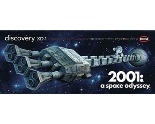 2001: 1/350 Discovery Plastic Model Kit photo