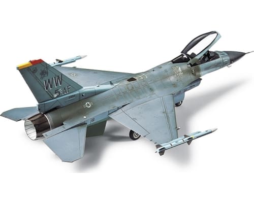 1/72 Lockheed Martin F-16 Fighting Falcon Model Kit photo