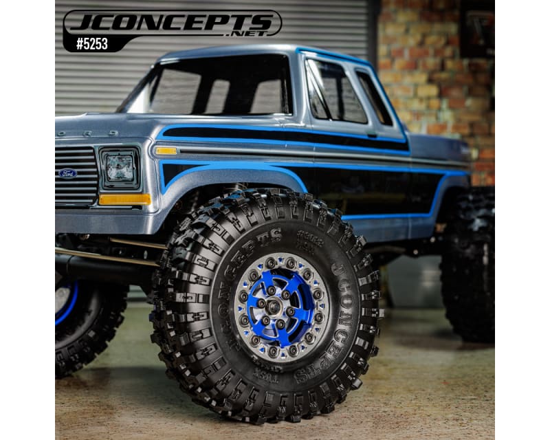 Tap to zoom Bulls Eye - 2.0 6 Slot Crawler Wheel Blue W/ Silver Chamfer And