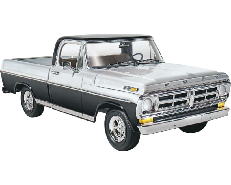 Moebius 1/25 72 F0RD Sport Custom Pick-Up photo