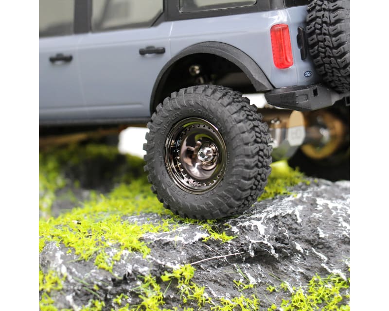 Silver Aluminum M2 Flanged Wheel Nuts SCX30