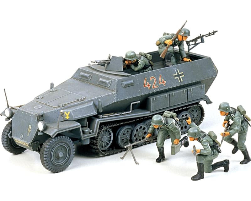 1/35 German Hanomag Sdkfz Plastic Model