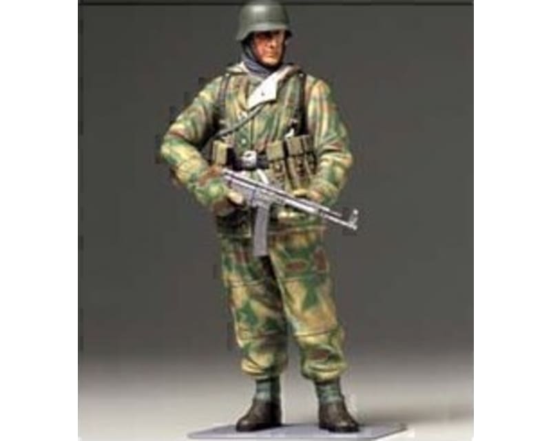 1/16 Wwii German Infantryman Plastic Model