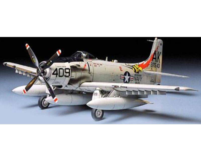 1/48 A1h Skyraider Usn Plastic Model