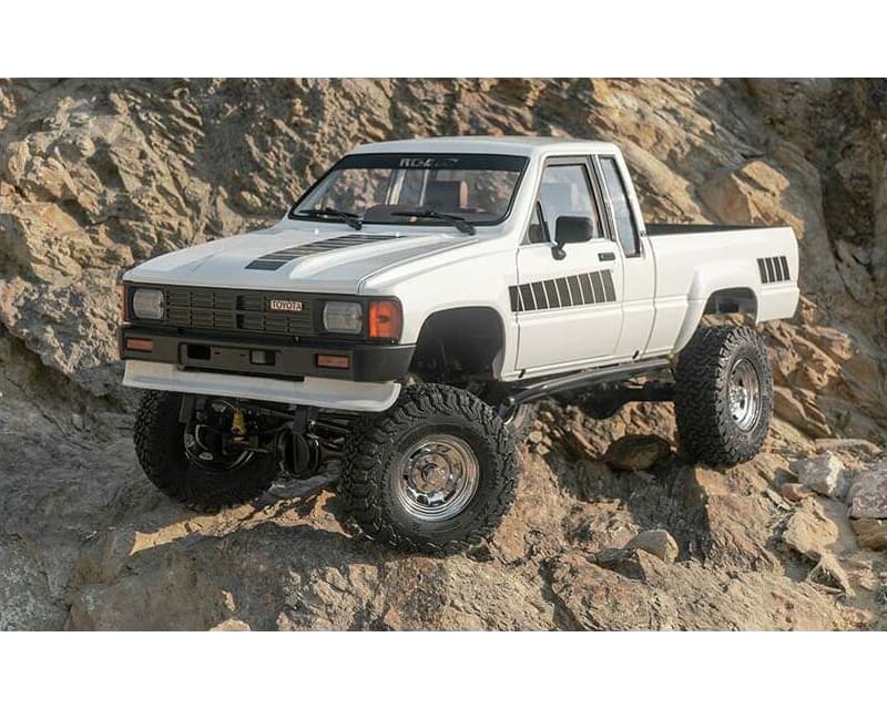 RC4WD Trail Finder 2 LWB RTR w/ 1987 T0Y0TA XtraCab Hard B