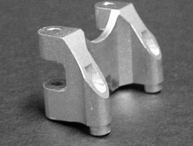 Hot Racing RVO3008 - Silver Aluminum Rear Shock Mount