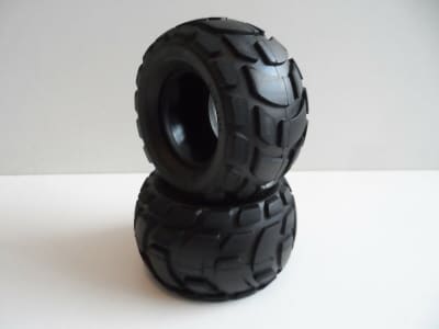 TAM9803137 RC Tire: Wr-02cb Comical Grasshopper Wide / Block Pattern / Black