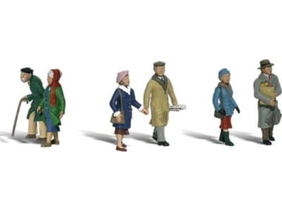 WOOA1900 HO Couples in Coats