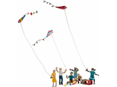 WOOA1937 HO Windy Day Play