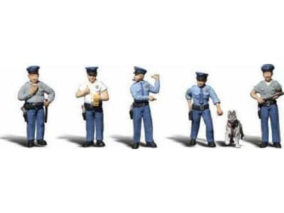 WOOA2122 N Policemen