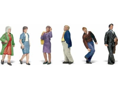 WOOA2210 N People Walking