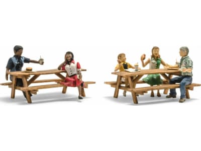 WOOA2214 N Outdoor Dining