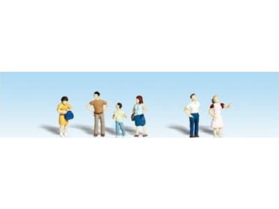 WOOA1825 HO Window Shoppers