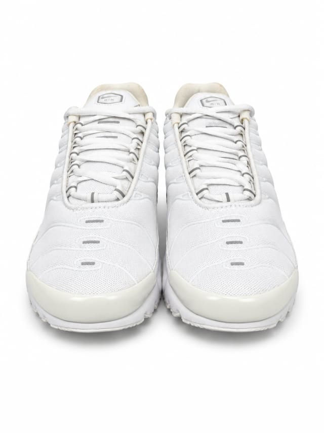 NIKE AIR MAX SNEAKERS — WHITE