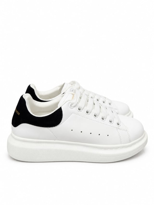ALEXANDER MCQUEEN OVERSIZED SNEAKER — WHITE / BLACK