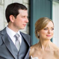 Brautkleider für das Standesamt - Titel - White Rustic Photo