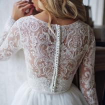 Brautkleider mit Spitze - mit Spitze bedeckter Rücken - MilaBridal via Etsy