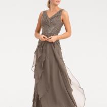 Tipps für die Gäste - Taupefarbenes Kleid für die Brautmutter - heine