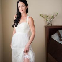 Schmuck und Accessoires - Das Strumpfband der Braut - 07 Derek Chad Photography