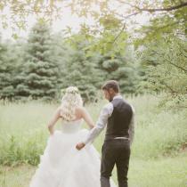 Real Wedding - Fröhliche Hochzeit im Garten - 45