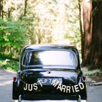 blumenschmuck hochzeitsauto - anna marks photography