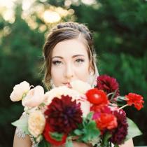 Real Wedding - Malerische Hochzeit in Weinrot - 07