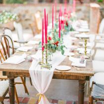 Tischdeko - Tischdeko selber planen in Rot & Gold Tischansicht - CandyCrushEvents via Etsy