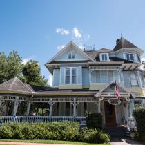 Real Wedding - Stimmungsvolle Gartenhochzeit in Familientradition - Corner House Photography 0