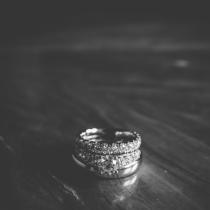 Real Wedding - Nina und Martins glamouröse & traditionelle Hochzeit im Bregenzerwald - 4