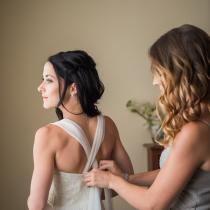 Accessoires - Brautfrisur mit offenen Haaren - Derek Chad Photography (10)