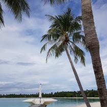 Flitterwochen auf den Malediven Galerie - Chillen an der Beachbar des anderen Pools auf Kandima