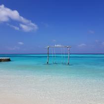 Flitterwochen auf den Malediven Galerie - Schaukeln im Ozean mit Nova Schriftzug sind ein tolles Fotomotiv