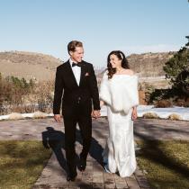 Real Wedding - Hochzeit im Winter mit Schnee und Hunden - Larson Photo Co 11