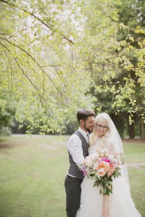 Real Wedding - Fröhliche Hochzeit im Garten - 31