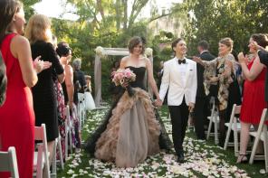 Real Wedding - Extravagante Hochzeit im schwarzen Brautkleid - 26