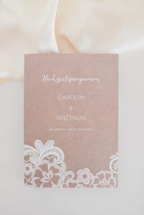 Kirchenheft zur Hochzeit - Klassisches Kirchenheft mit Herzen in weiß - Hochzeitsplaza Kartenshop