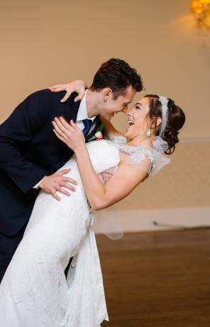 Real Wedding - Malerische Hochzeit in Weinrot - 43