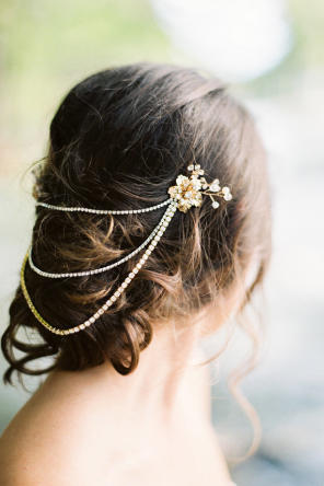 Brautfrisur lange Haare - BrideLaBoheme via Etsy 5