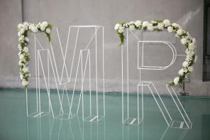 Real Wedding - Moderne Hochzeit in Weiß - 26