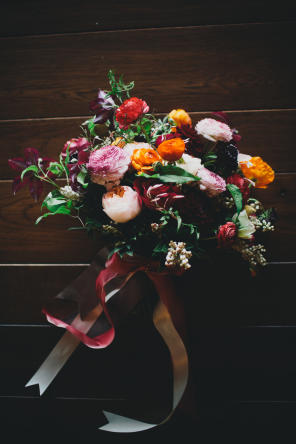 Brautstrauss mit Bändern - Brautstrauß mit Bändern - alison vagnini photography