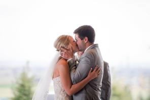 Real Wedding - Berührende Hochzeit in minimalistischem Ambiente - 28